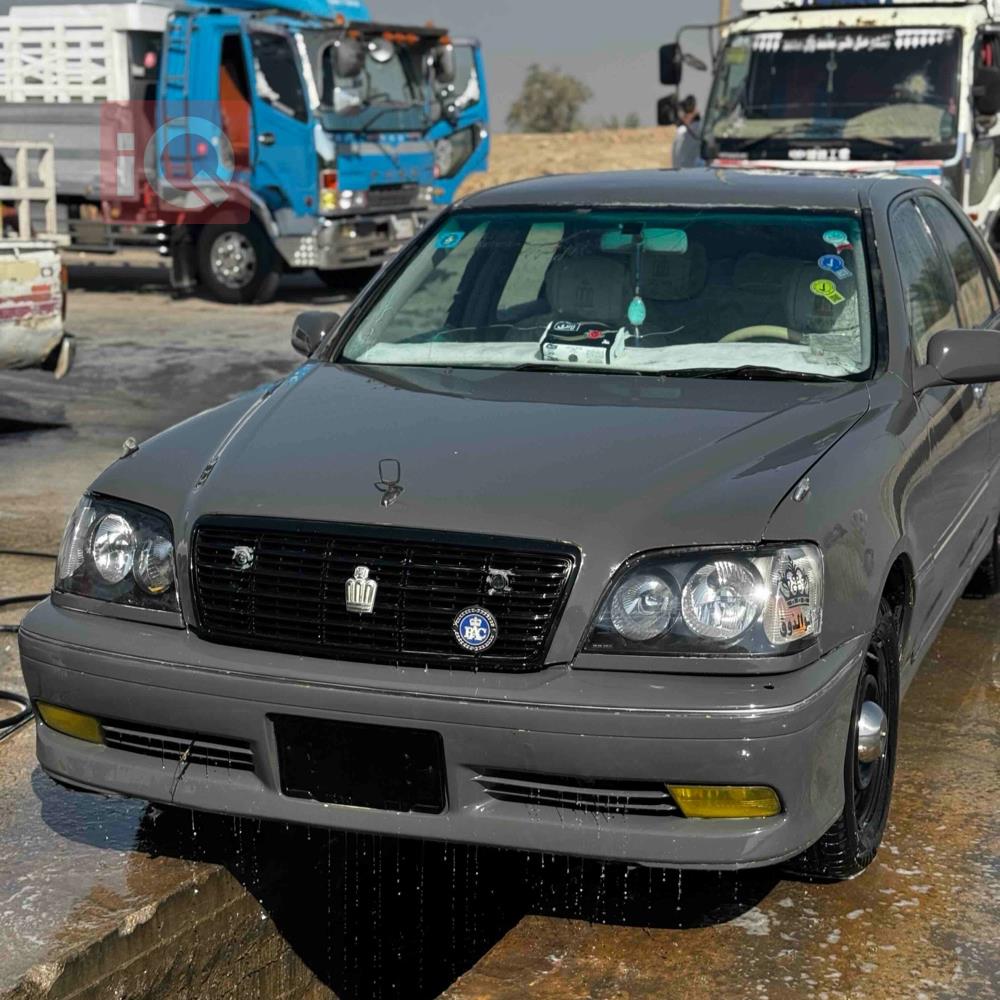 تۆیۆتا کراون
